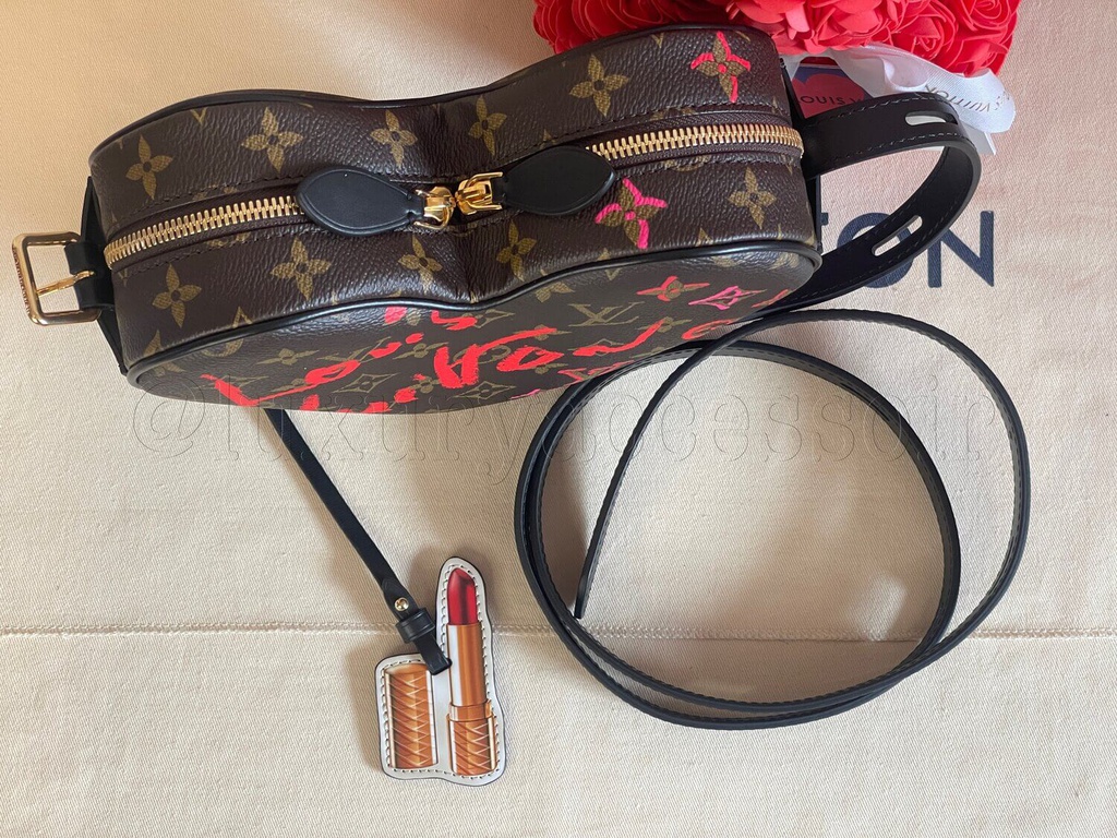 Coeur Heartbag Monogram &quot;Fall in Love&quot;