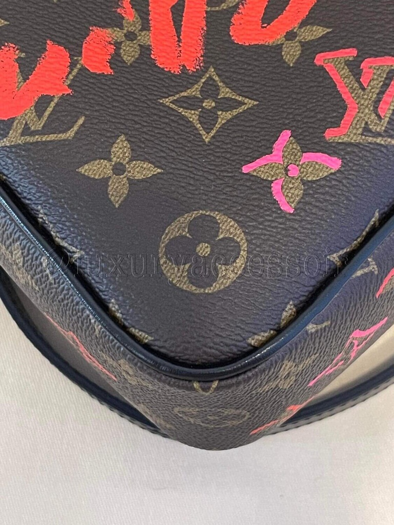 Coeur Heartbag Monogram &quot;Fall in Love&quot;