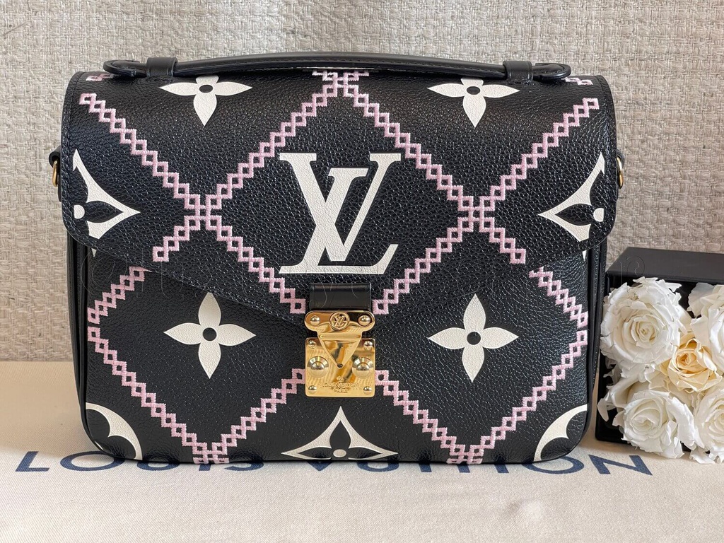 Pochette Metis Embroidery schwarz