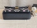 Pochette Metis Embroidery schwarz