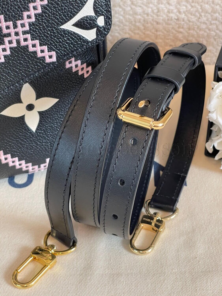 Pochette Metis Embroidery schwarz