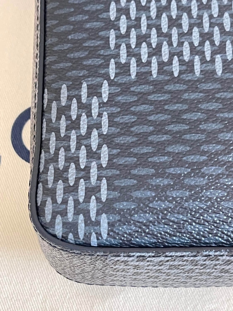 Trio Messenger Bag