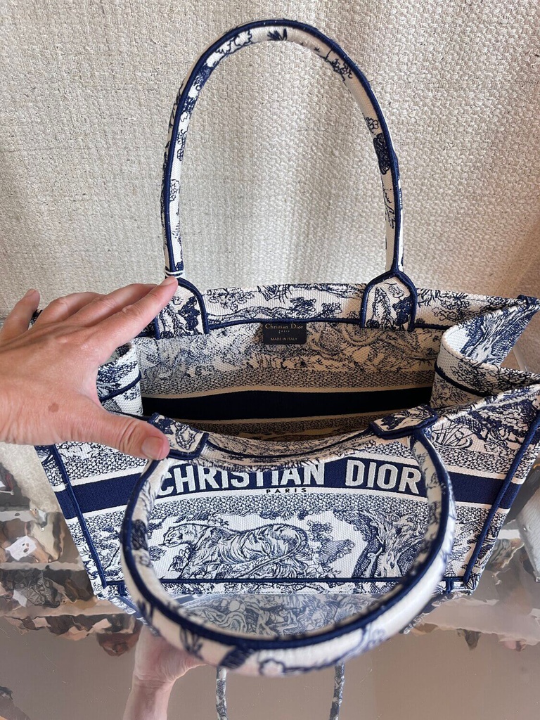 DIOR Book Tote Toile de Jouy Embroidery Medium