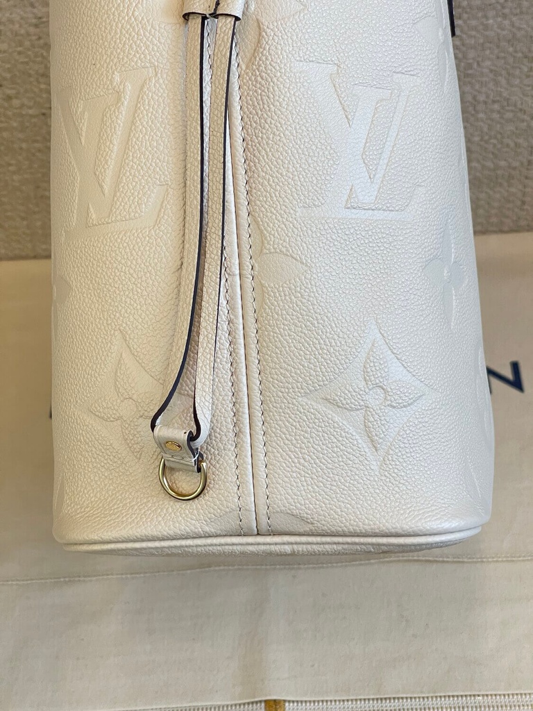 Neverfull MM Empreinte creme