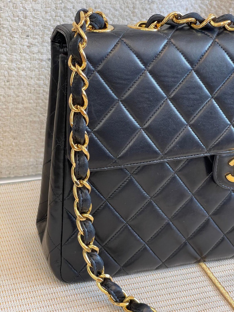 Chanel Vintage Jumbo Flap bag