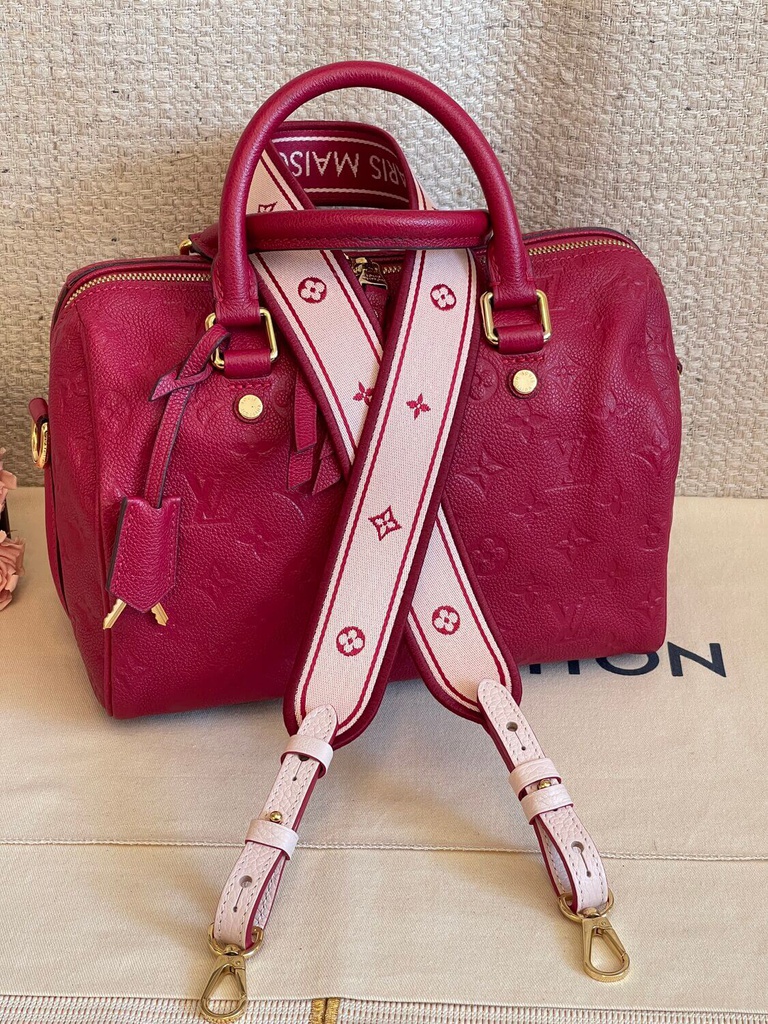 100% Original Louis Vuitton Speedy 25 Bandouliere By the Pool