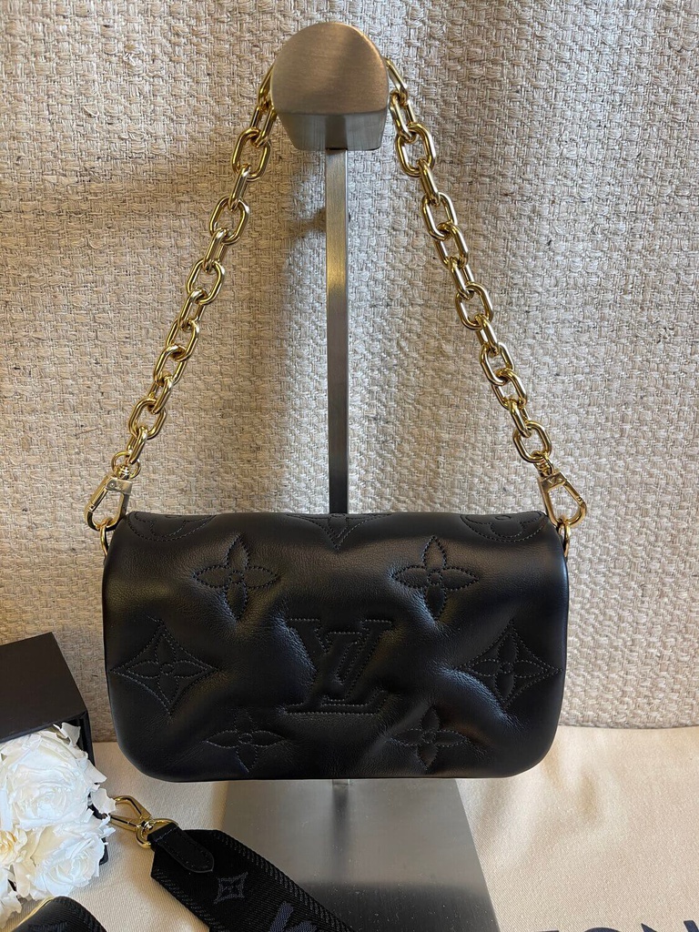 Shop Louis Vuitton Monogram Casual Style 2WAY Plain Leather Party Style ( WALLET ON STRAP BUBBLEGRAM, M81399, M81398, M81400) by Mikrie