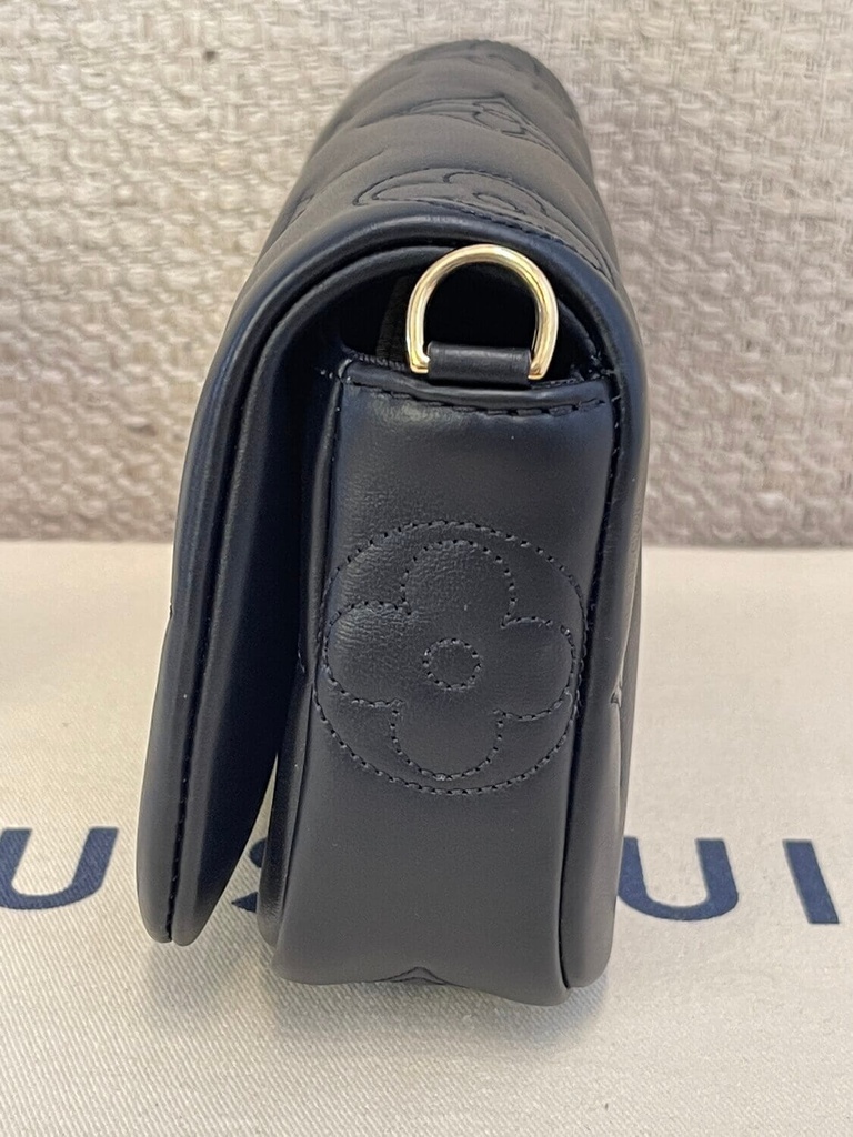Louis Vuitton Wallet on Strap Bubblegram Bag – EliteLaza