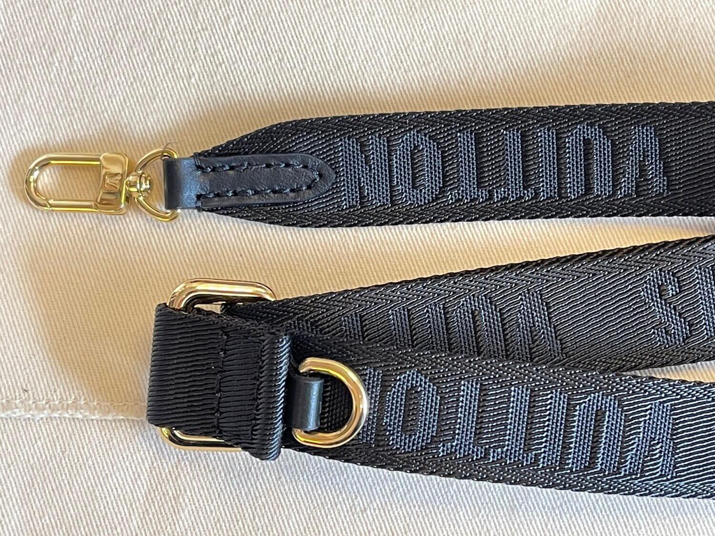 felicie strap and go black