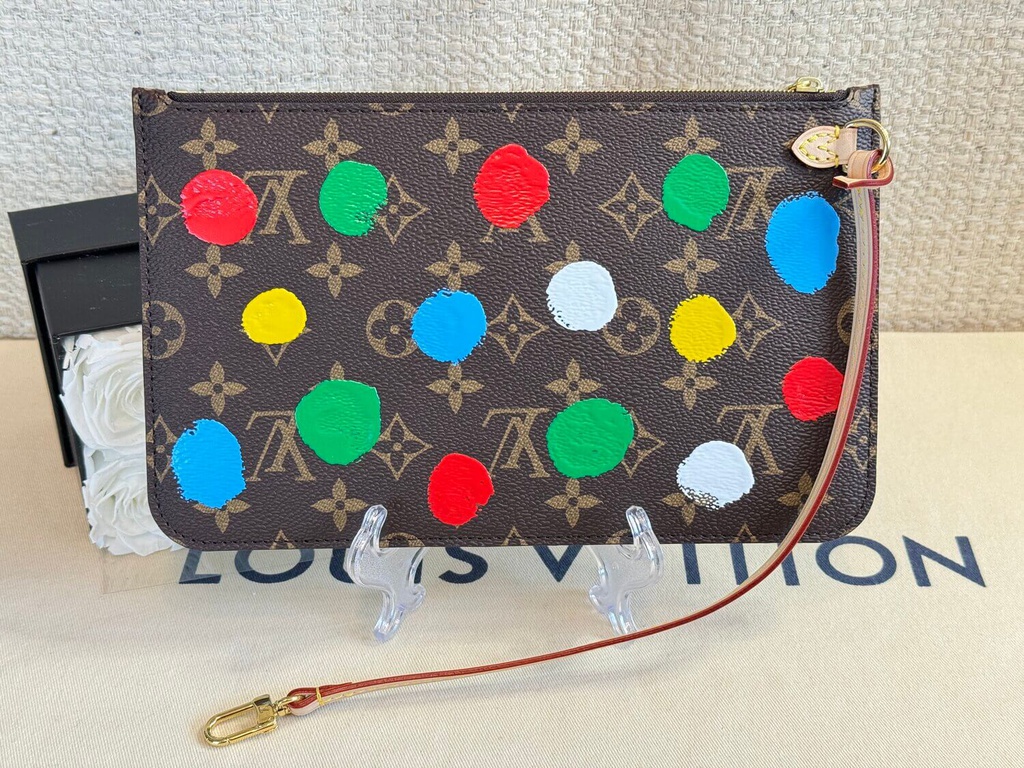 Pouch Mono Kusama dots