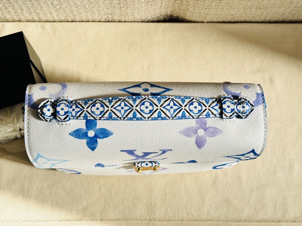 Pochette Metis By The Pool 2.0