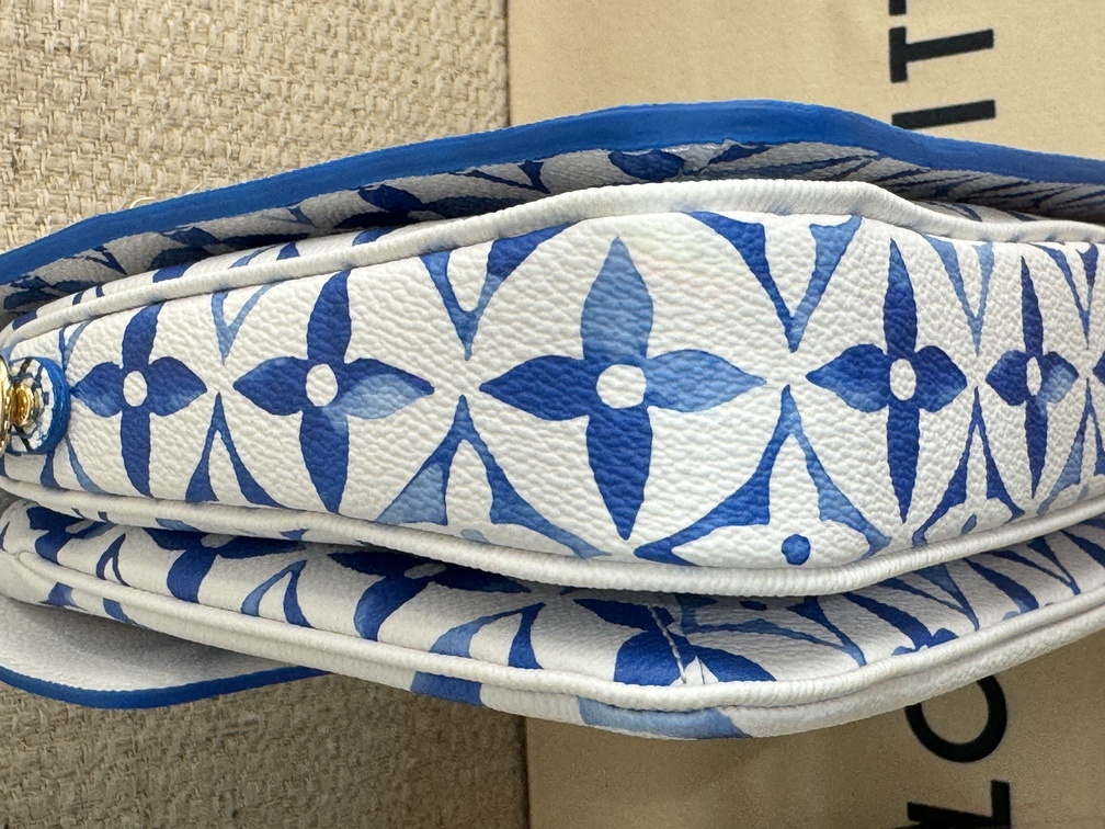 Pochette Metis By The Pool 2.0