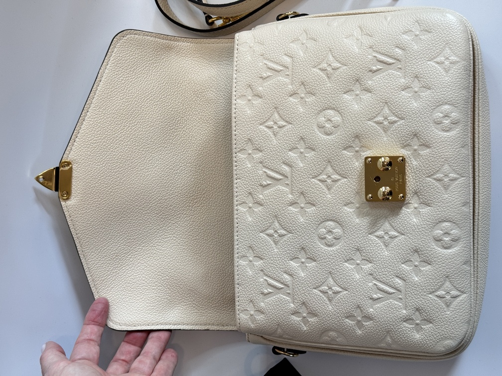 Pochette Metis Empreinte creme