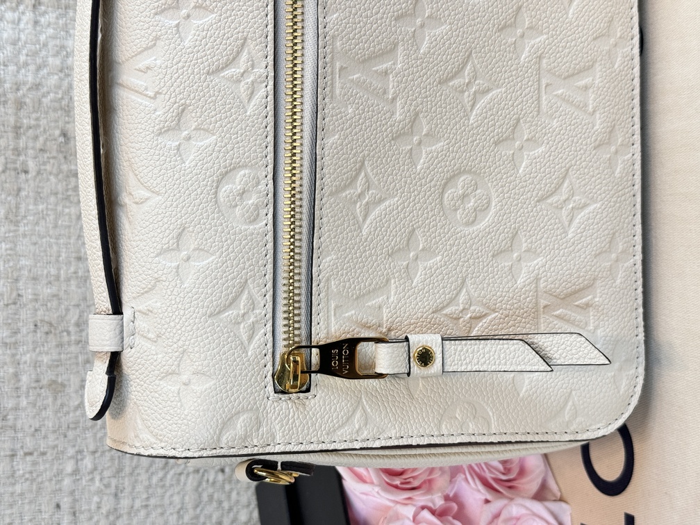 Pochette Metis Empreinte creme