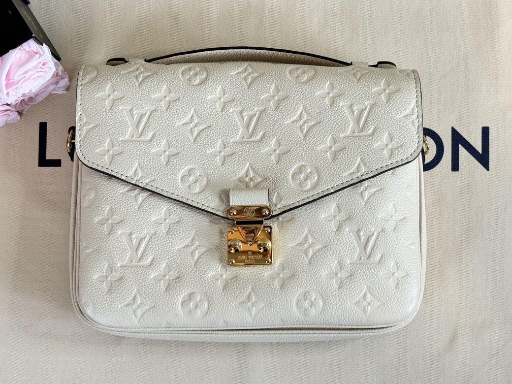 Pochette Metis Empreinte creme