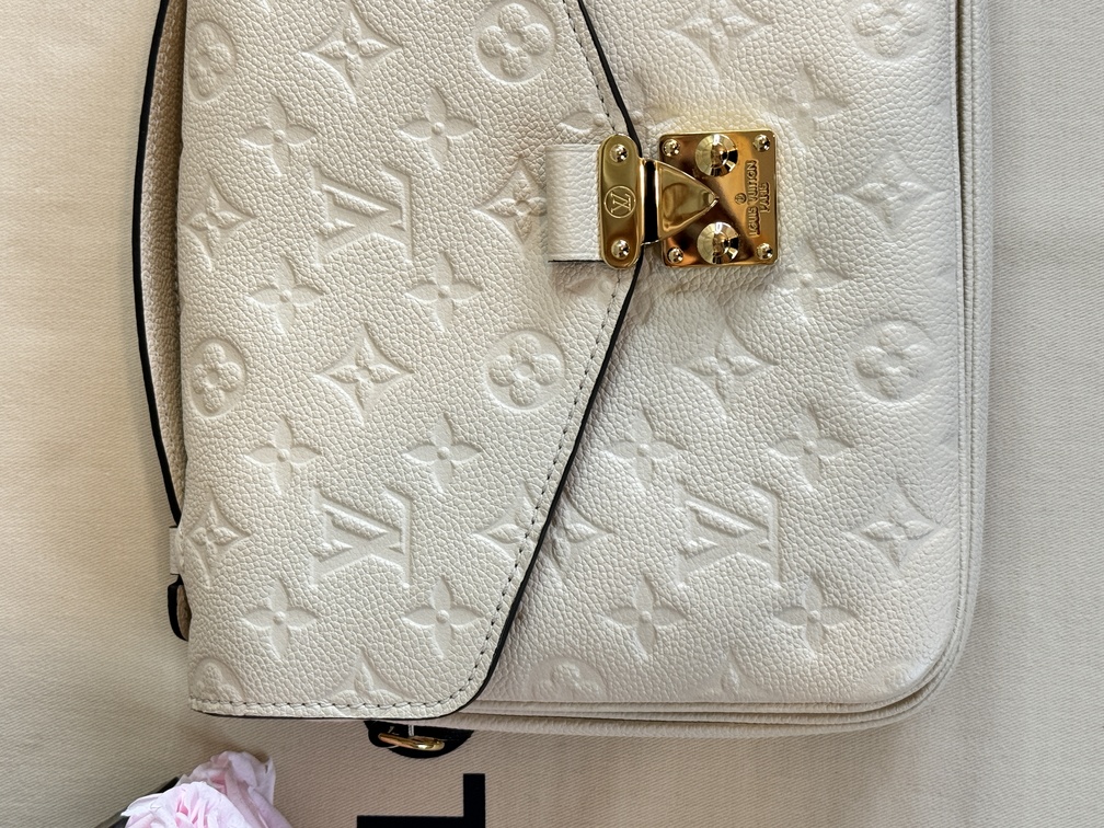 Pochette Metis Empreinte creme