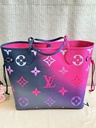 Neverfull MM Spring in the City Midnight fuchsia