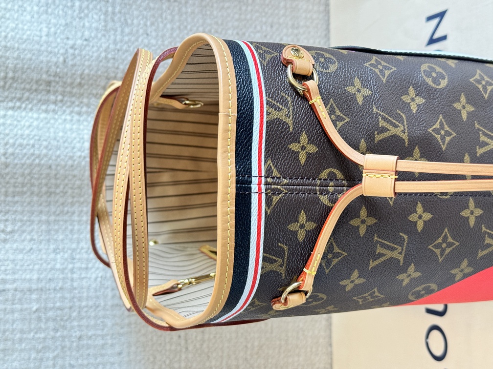 Neverfull MM Monogram GAME ON