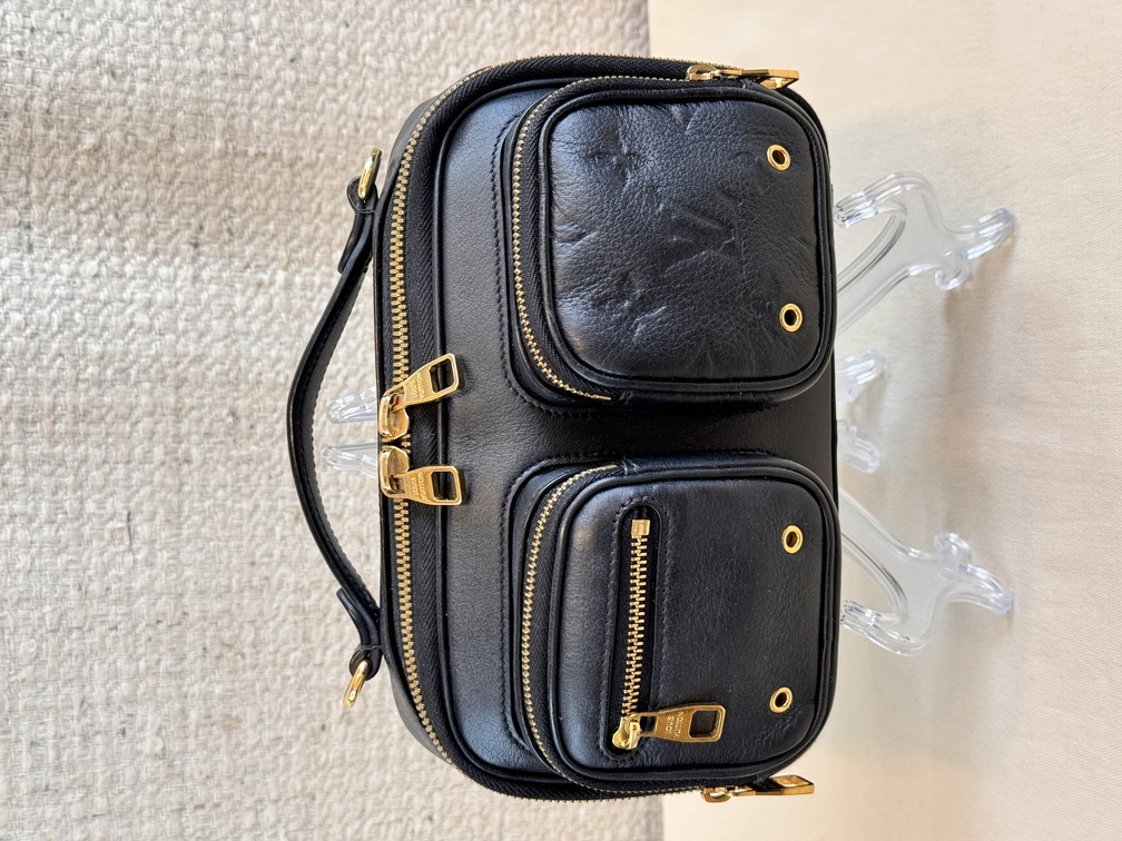 Utility Crossbody Leder schwarz