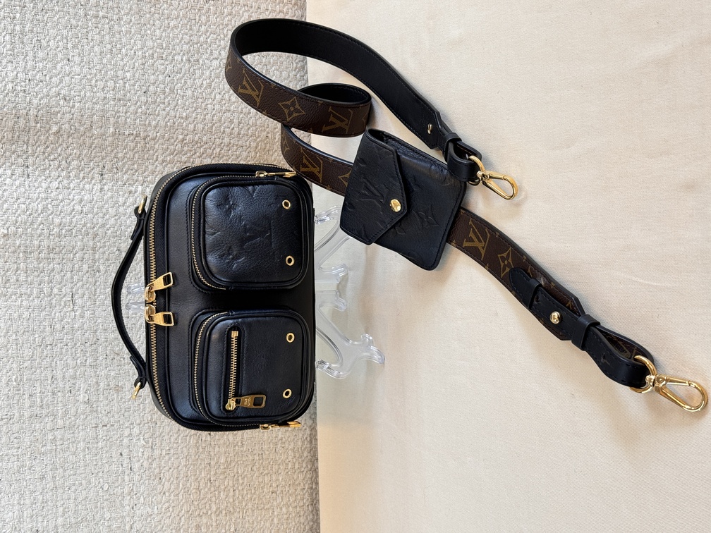 Utility Crossbody Leder schwarz
