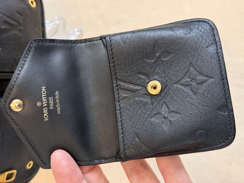 Utility Crossbody Leder schwarz
