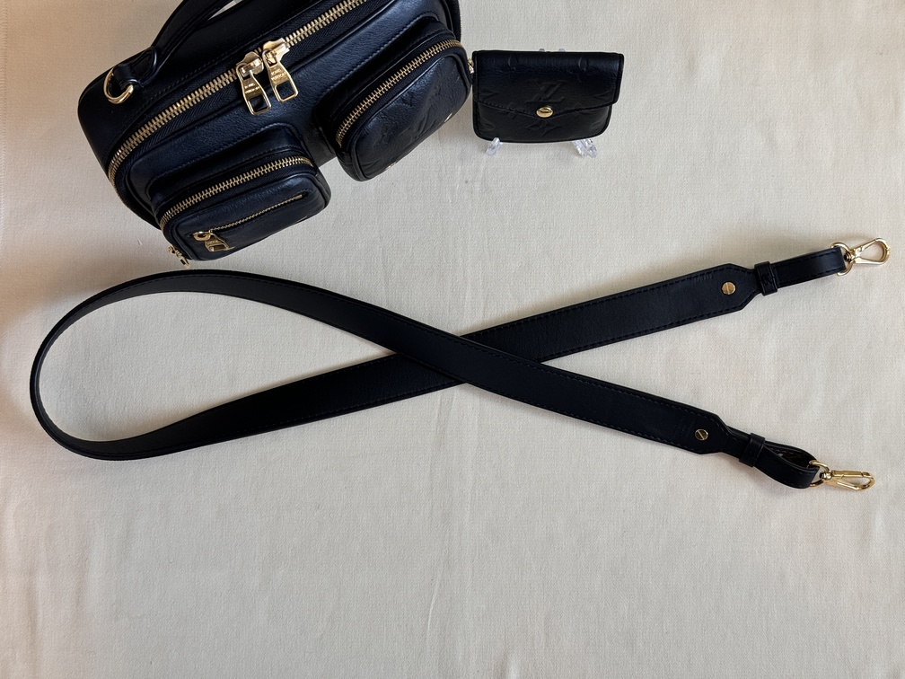 Utility Crossbody Leder schwarz