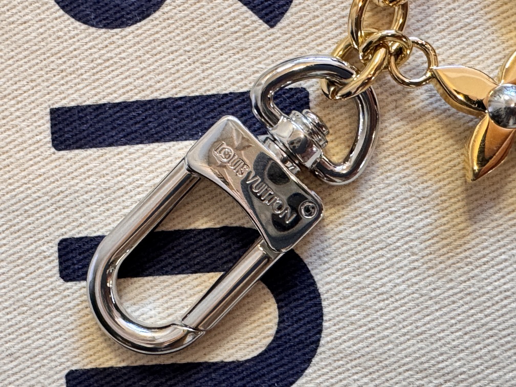Taschenschmuck bagchain Fleur de Monogram