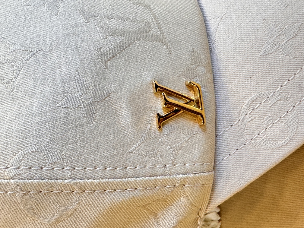 CAP beige