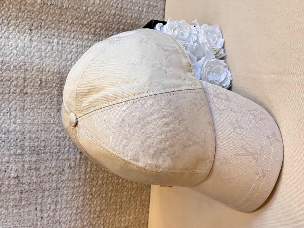 CAP beige