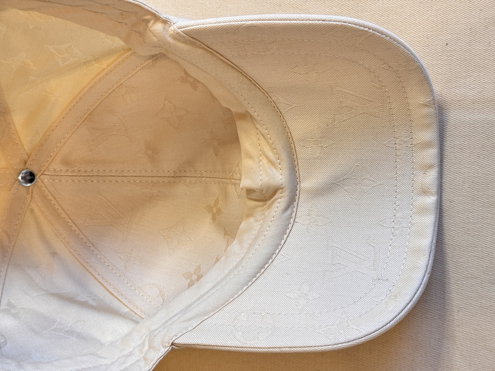 CAP beige