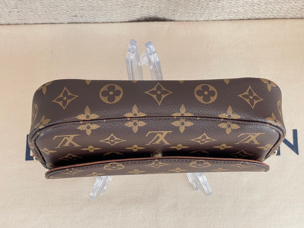 IVY Wallet on Chain bag