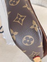 IVY Wallet on Chain bag