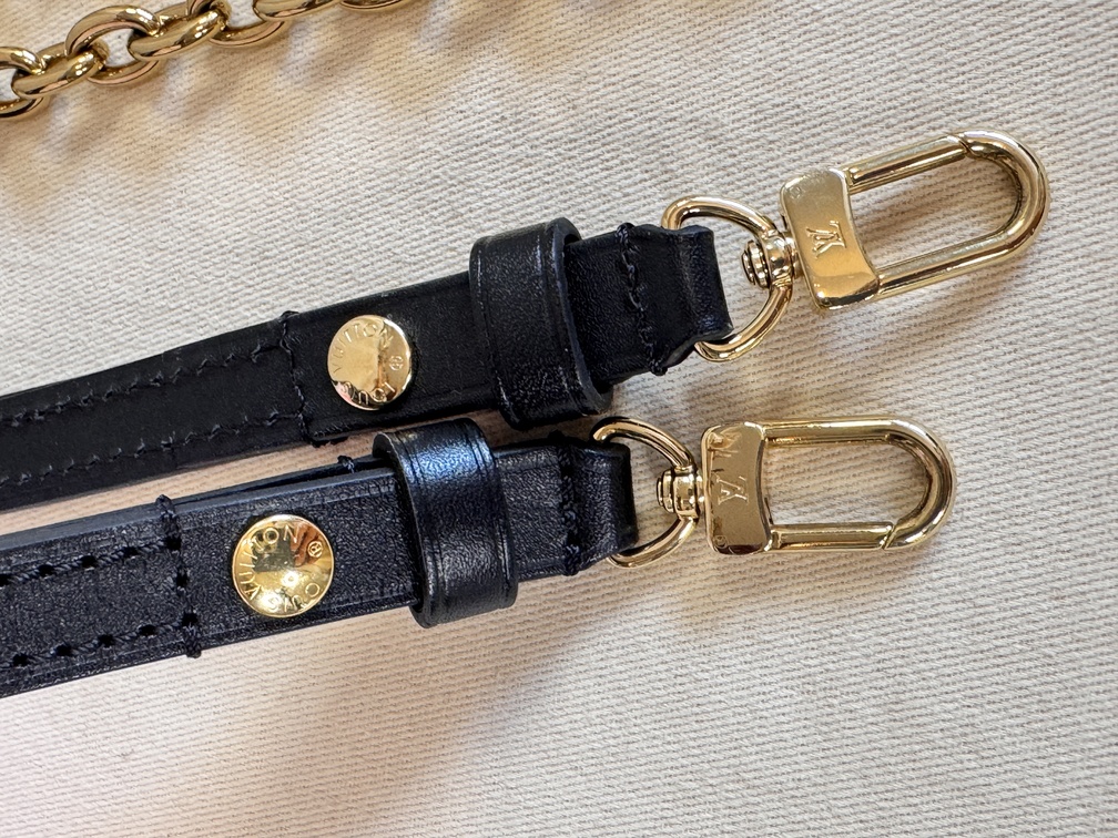 IVY Wallet on Chain bag Dune Monogram