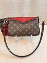 Pallas Clutch Monogram cerise