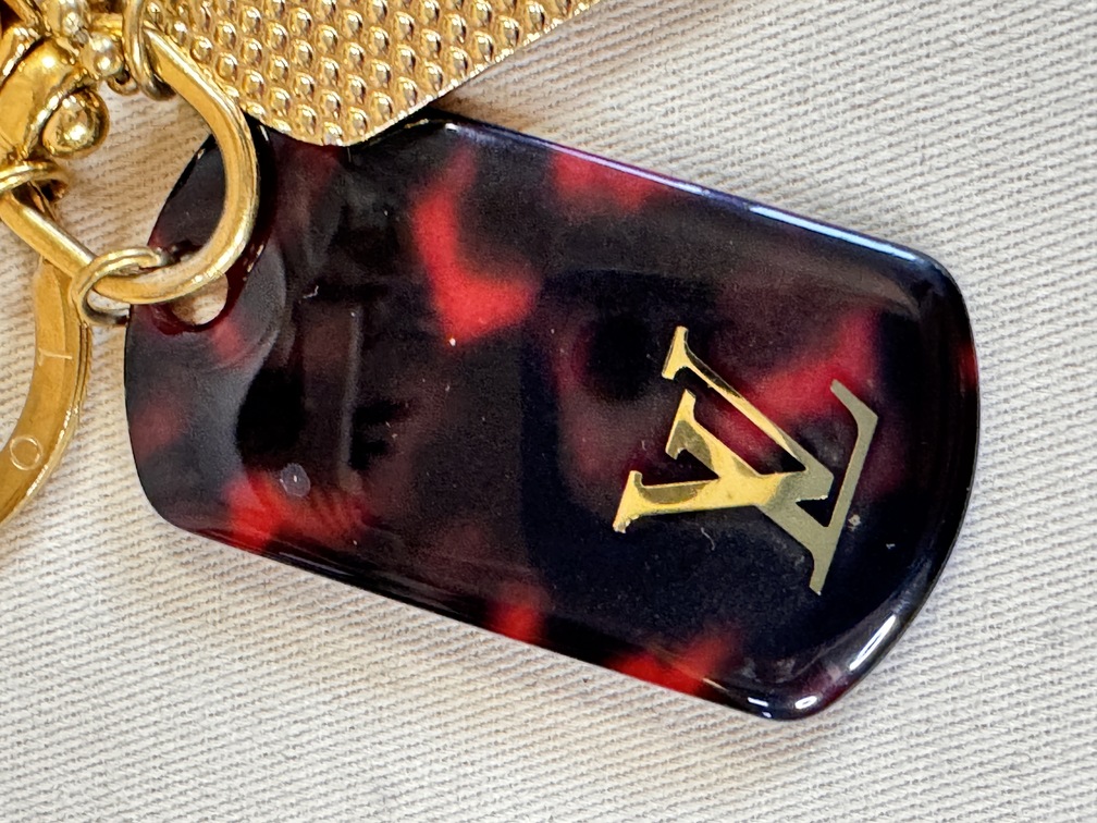Taschenschmuck MONOGRAMOUFLAGE