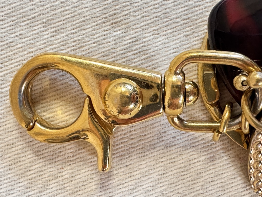 Taschenschmuck MONOGRAMOUFLAGE
