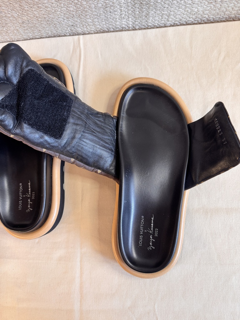 Sandalen Mules Kusama