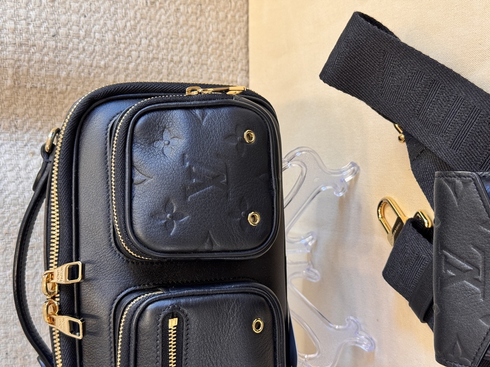 Utility Crossbody Leder