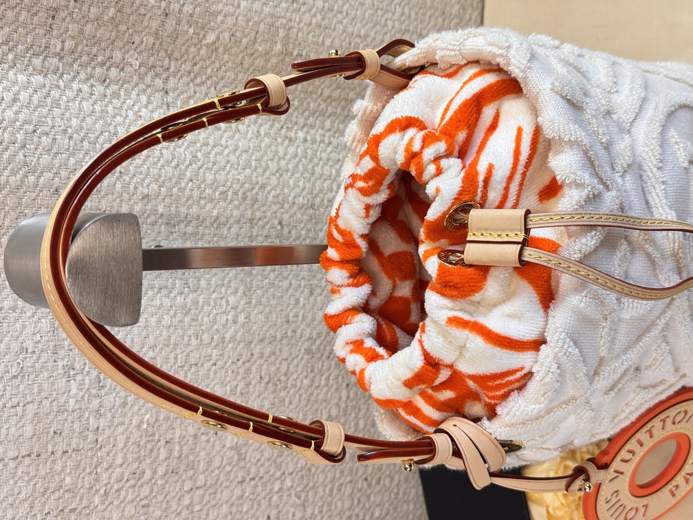 Bucket Bag LVacation