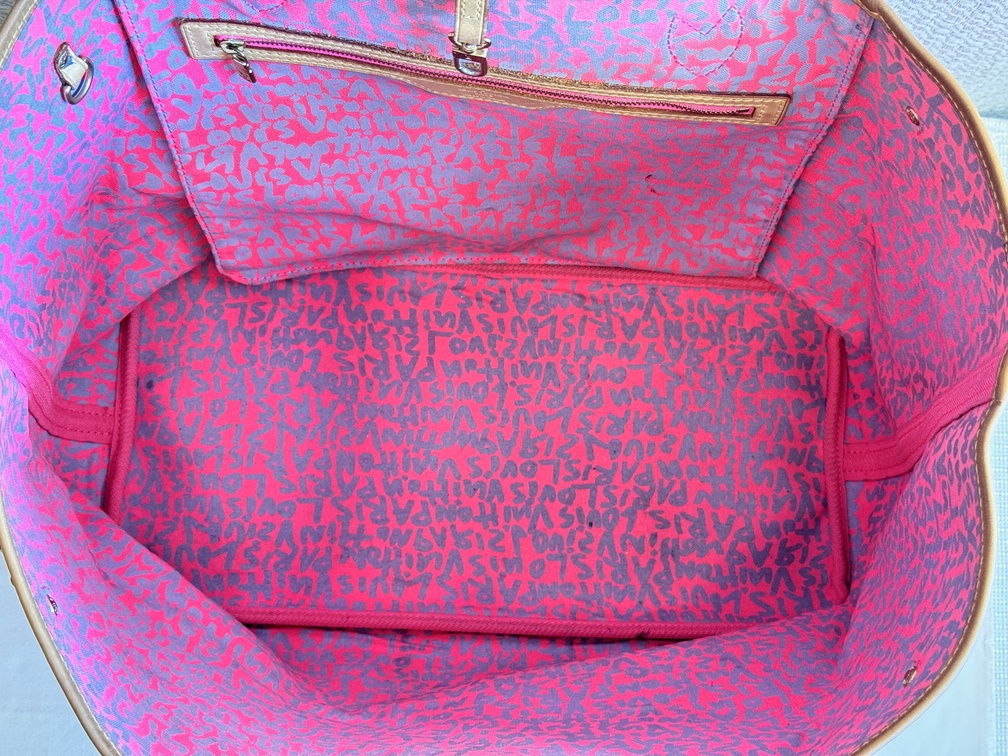 Neverfull GM Graffiti Pink