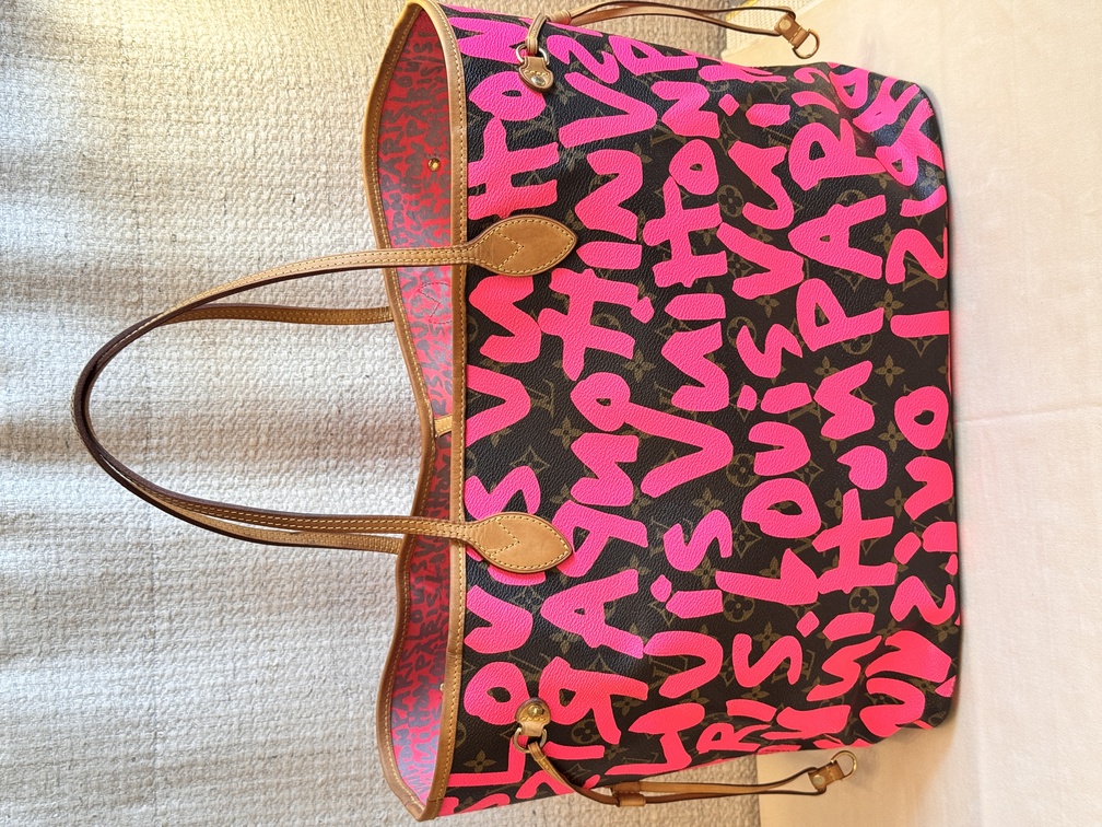 Neverfull GM Graffiti Pink