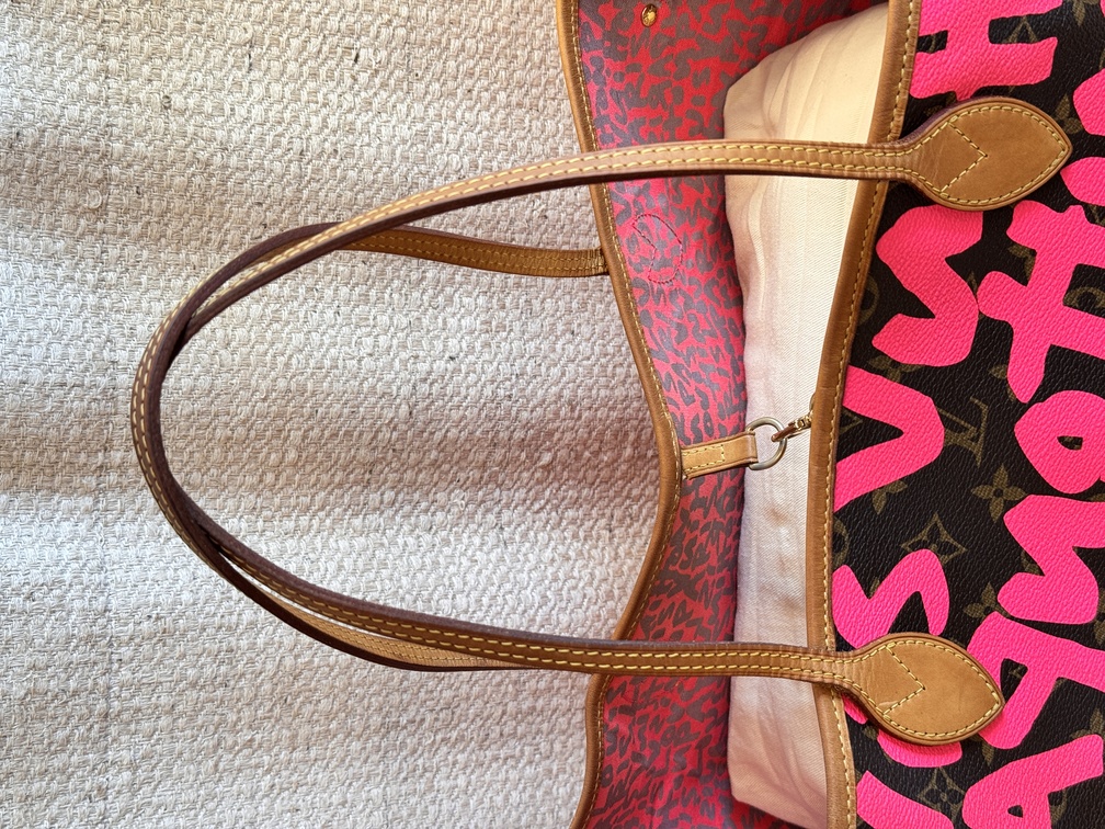 Neverfull GM Graffiti Pink