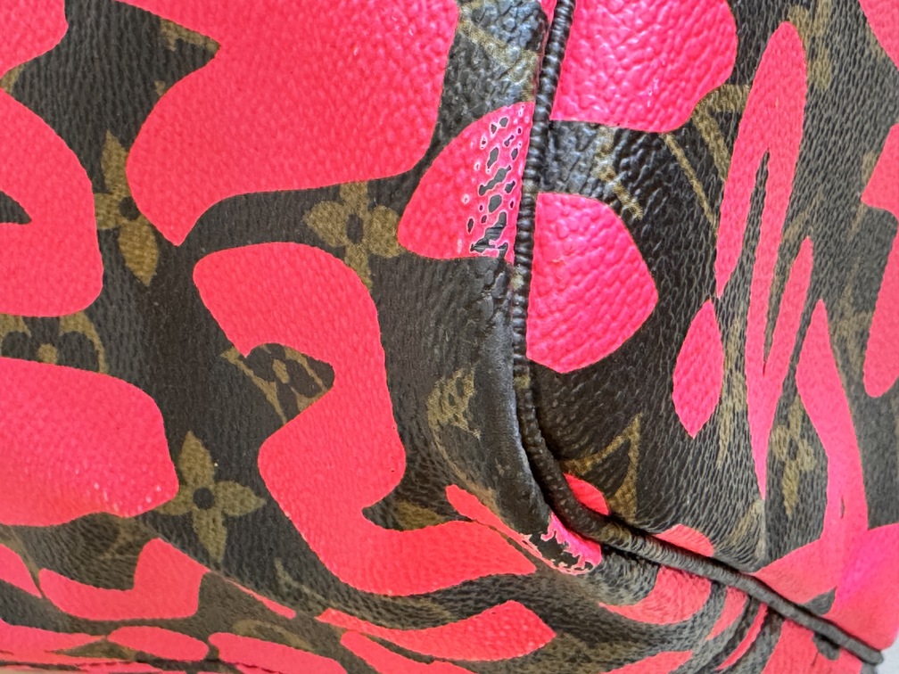 Neverfull GM Graffiti Pink