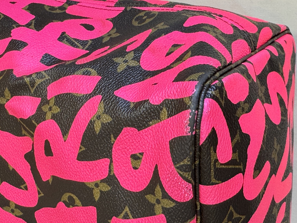 Neverfull GM Graffiti Pink