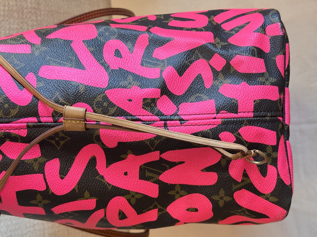 Neverfull GM Graffiti Pink