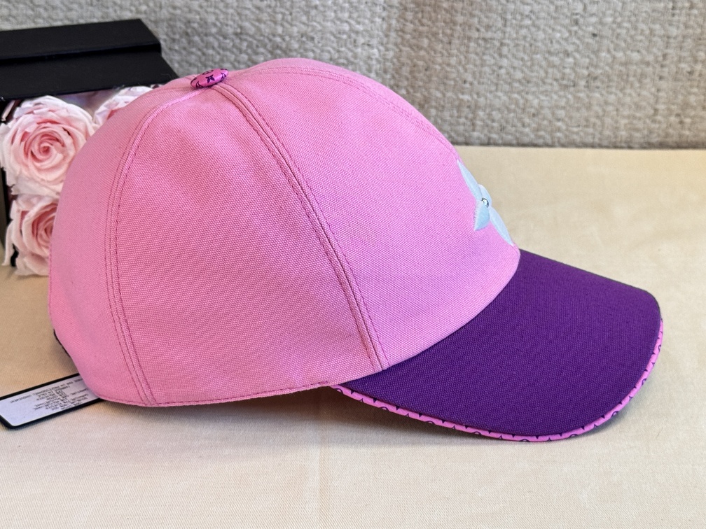 CAP Vuittamines pink