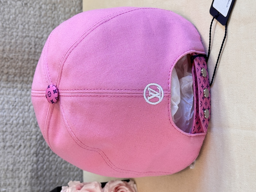 CAP Vuittamines pink