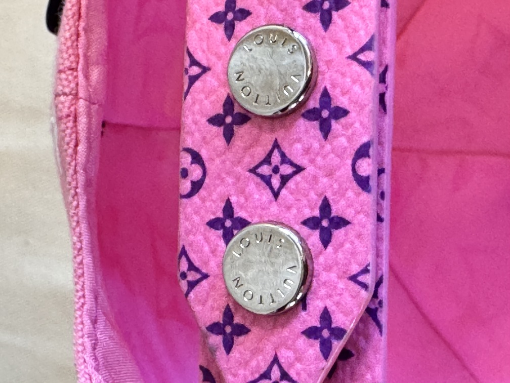 CAP Vuittamines pink