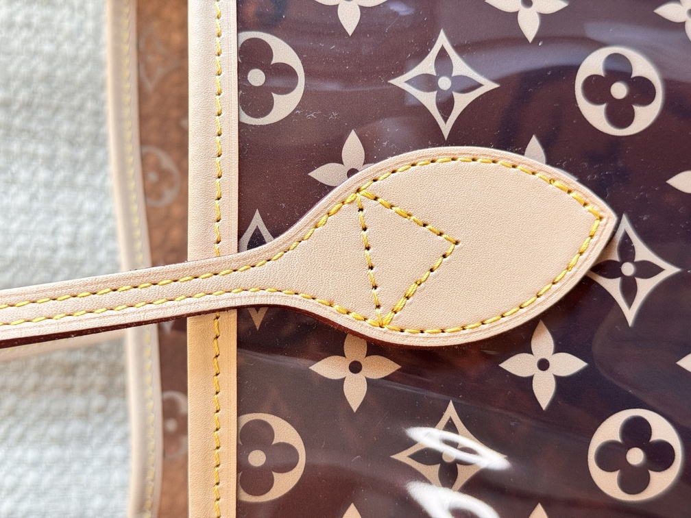 Neverfull Vinyl DUBAI