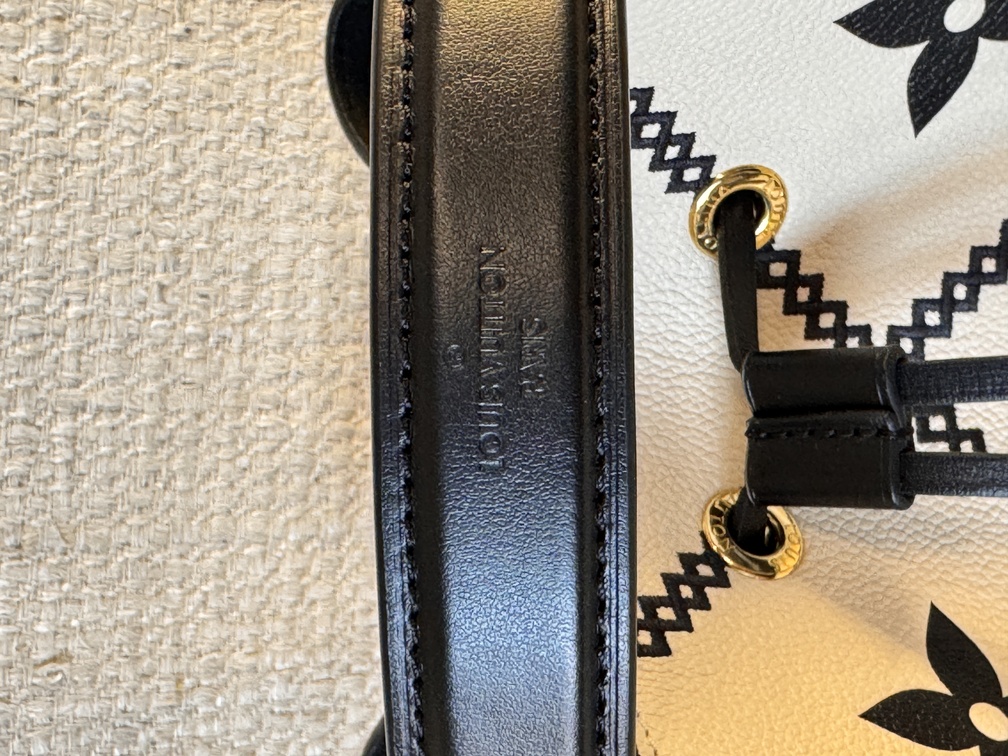 NeoNoe MM Embroidery